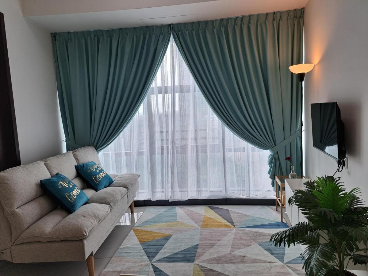 Cozy Home Country Garden At Dangabay Of Jb, Free Wifi And Streaming 조호르 바루 외부 사진