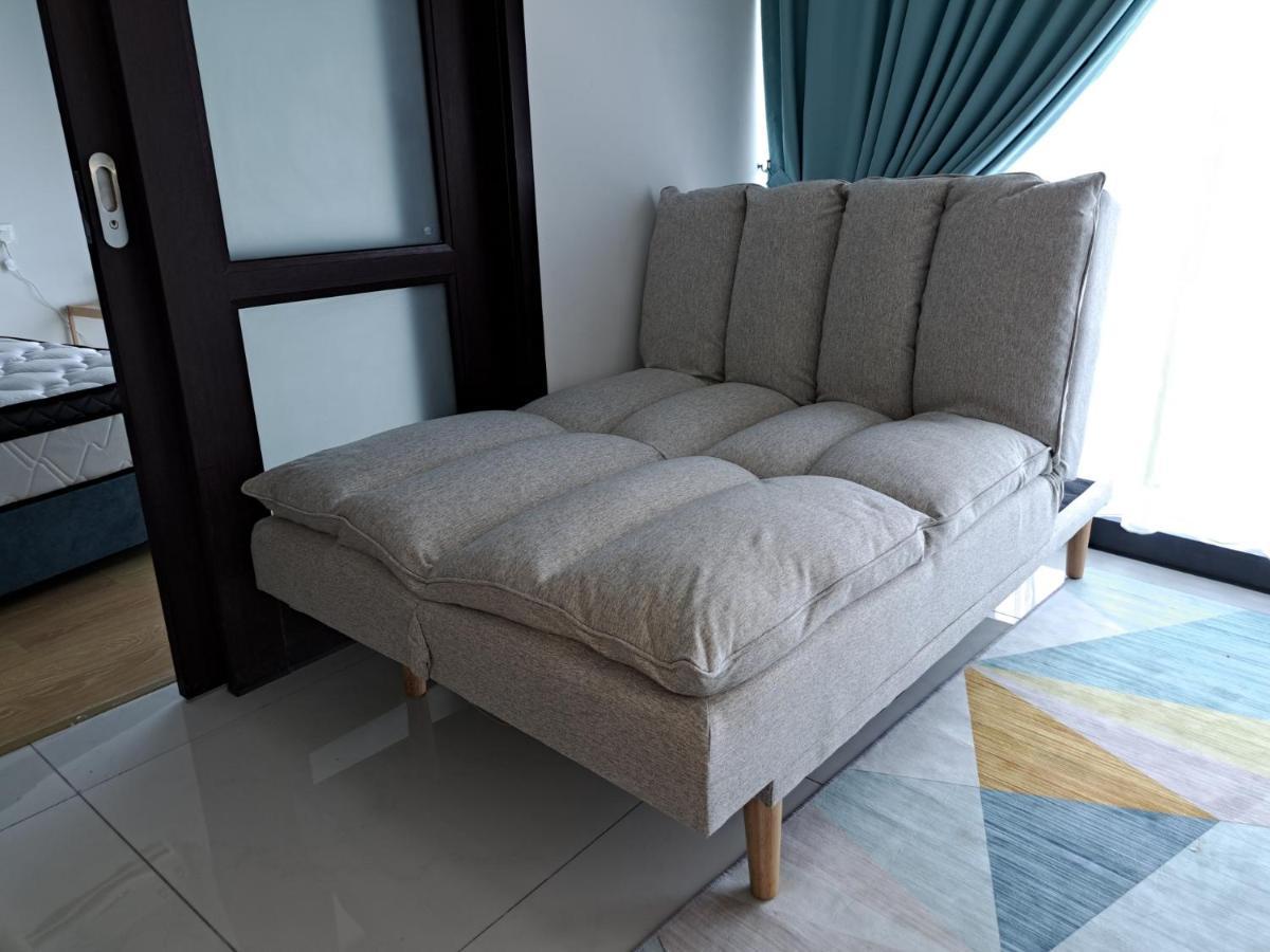 Cozy Home Country Garden At Dangabay Of Jb, Free Wifi And Streaming 조호르 바루 외부 사진