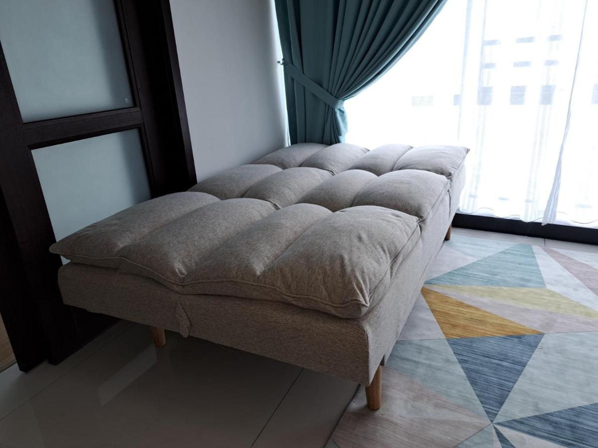 Cozy Home Country Garden At Dangabay Of Jb, Free Wifi And Streaming 조호르 바루 외부 사진