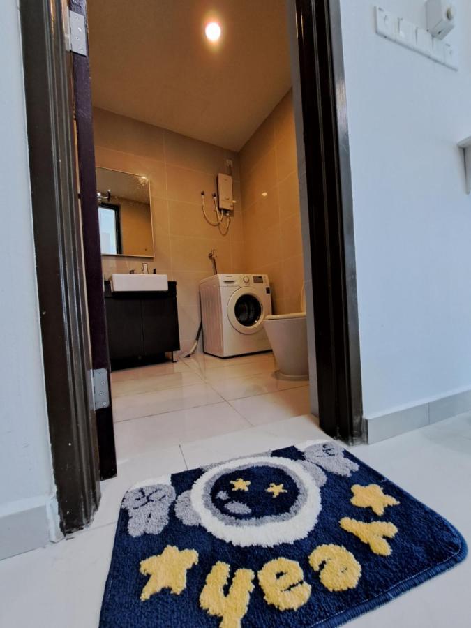 Cozy Home Country Garden At Dangabay Of Jb, Free Wifi And Streaming 조호르 바루 외부 사진
